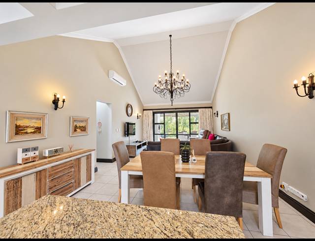 4 BEDROOM TOWNHOUSE TO LET IN BALLITO CENTRAL